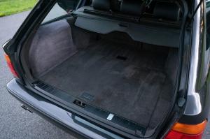 BMW M5 Touring 1992 года  (EU)